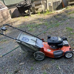 Husqvarna HU 700F Push Mower