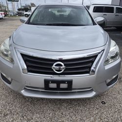 2015 Nissan Altima From $ 990 Down 