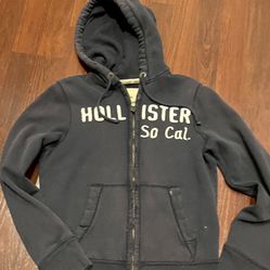 Hollister Men's Zip Up Hoodie In small!