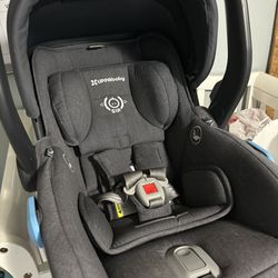 UppaBaby Mesa infant car seat 
