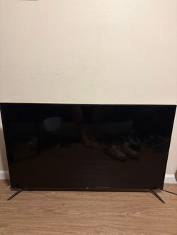 55" JVC 4K UHD Smart Roku TV – Like New w/ Remote