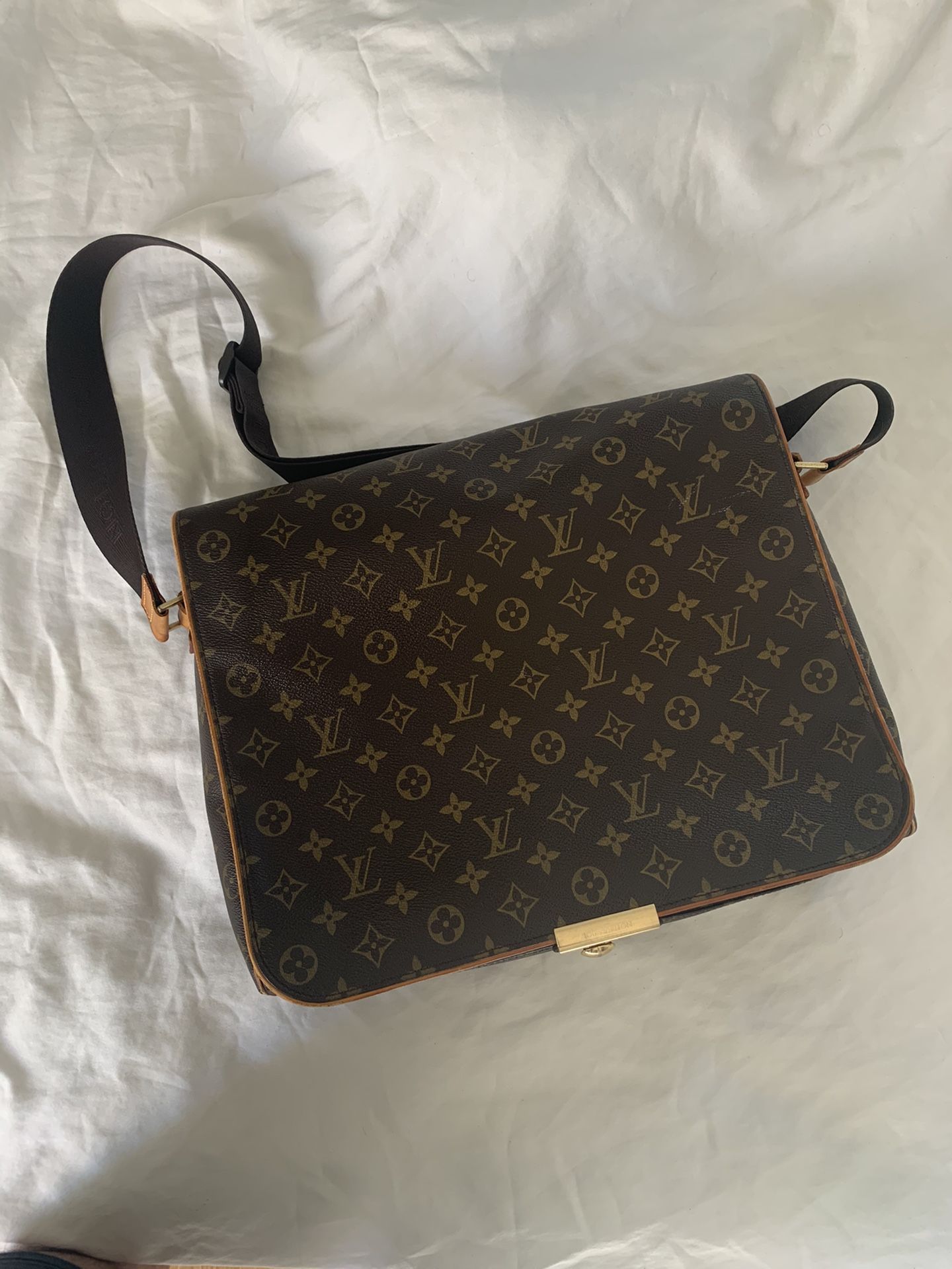 Louis Vuitton monogram messenger bag