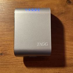 Zagg Plug In Power bank 3100 mAh