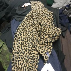 tiger pattern fleece warm scarf (NWT) 