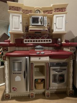 Kid’s Kitchen Set