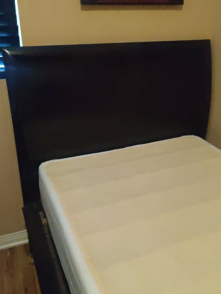 Twin Sleigh Bed With Box Spring