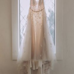 Wedding dress