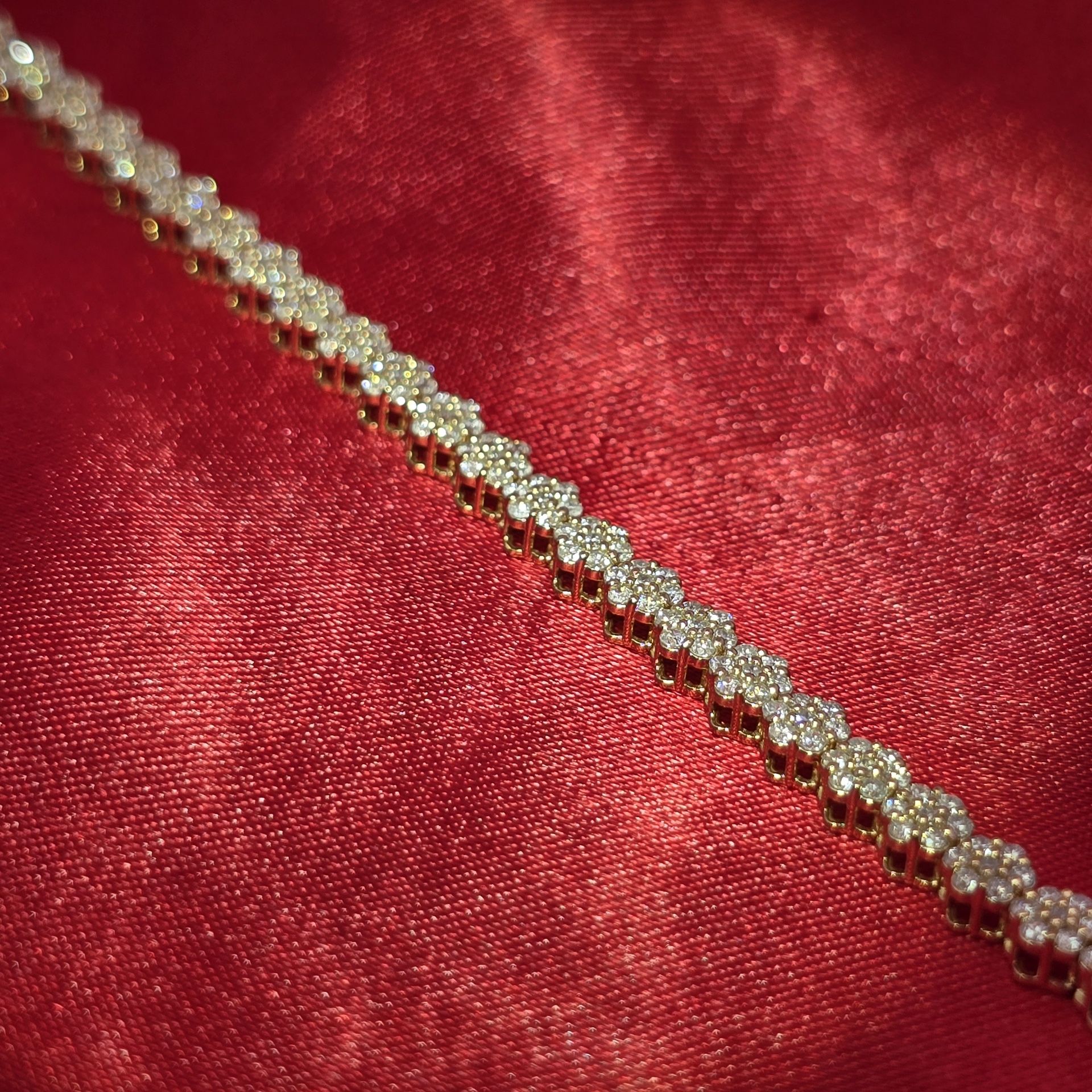 10k Yellow Gold Diamond Flower Bracelet 2.60 ctw
