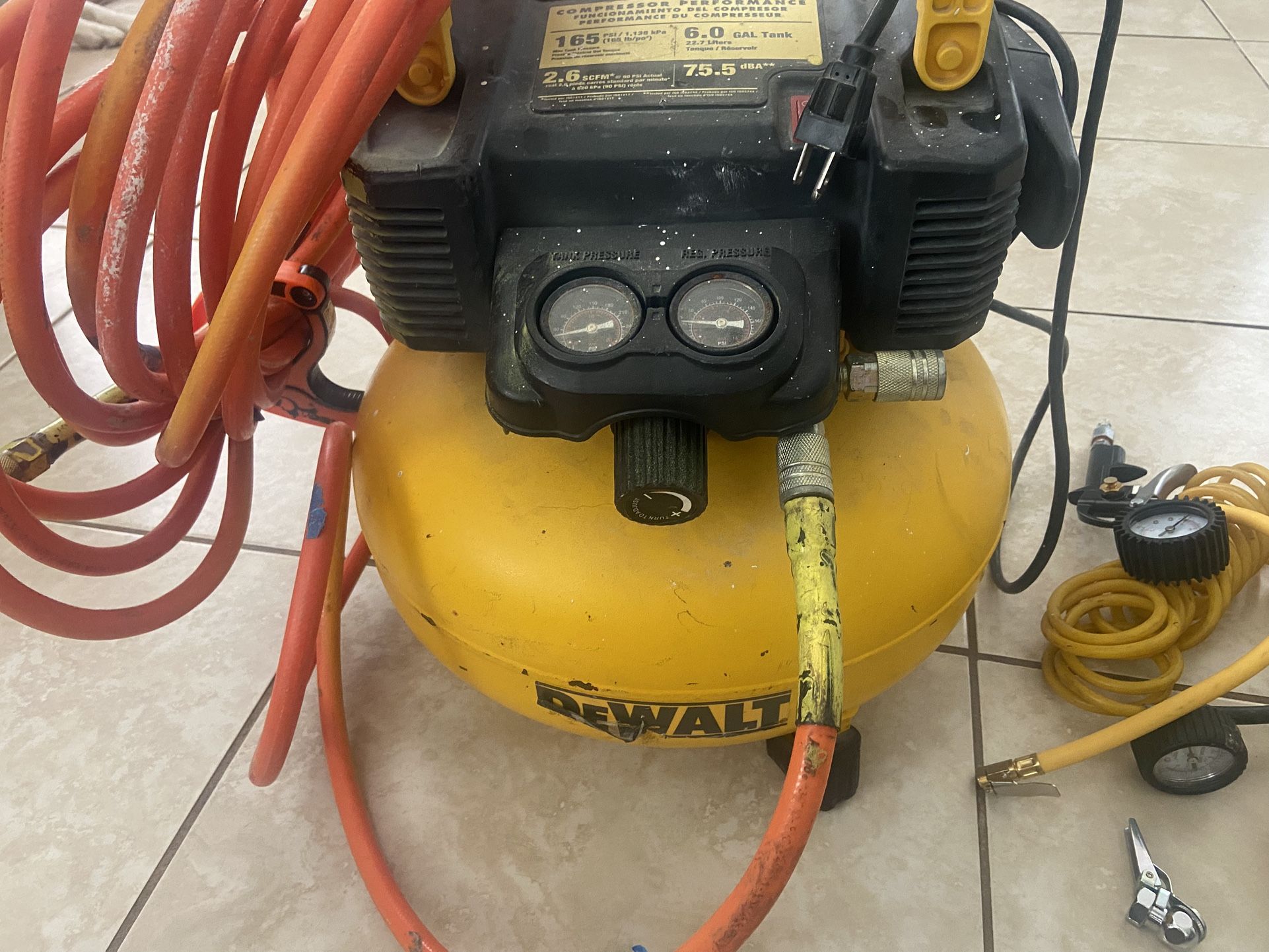 Dewalt 6 Gal. 165 PSI Air Compressor