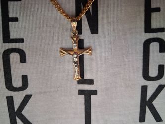Fourteen chariot gold cross
