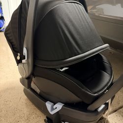 PegPerego Viaggio Baby Carrier With Base