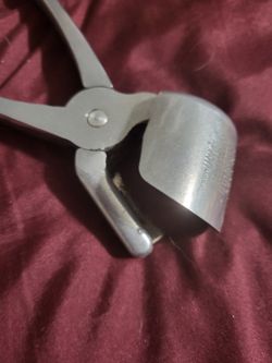 The Texan Nut Sheller