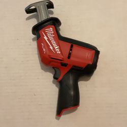 Brand New Milwaukee M12 Fuel Brushless Reciprocating Saw.      120 Firm on Price.      120 Firme en Precio.