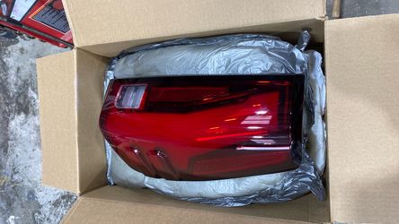 GMC Sierra Taillight