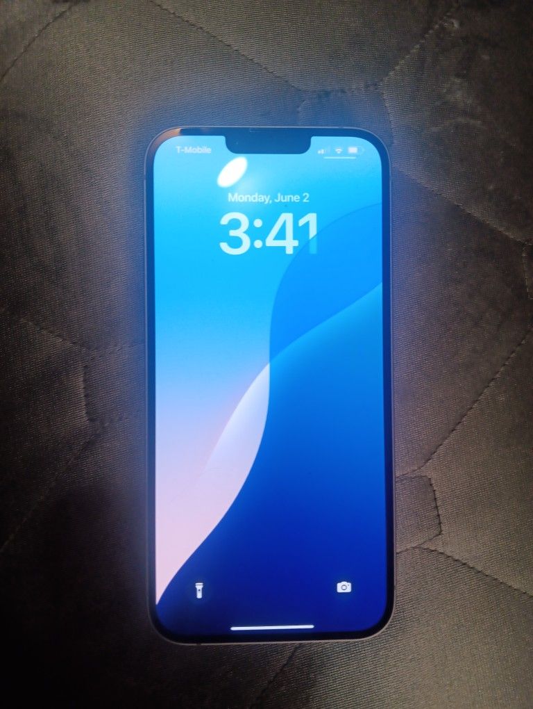 iPhone 14  Plus Open To Any Carrier 