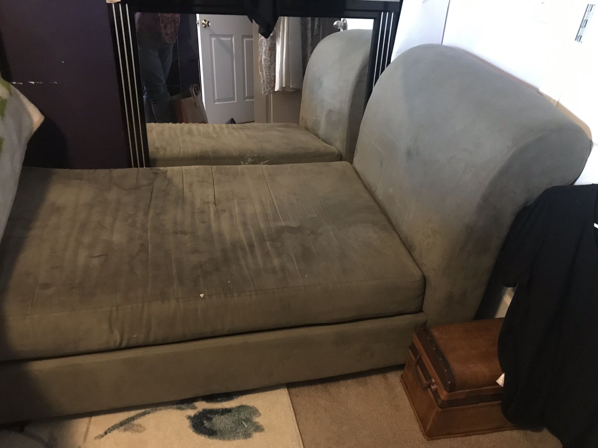 Sofa chaise