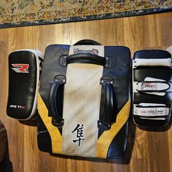 MMA RDX KICKING PUNCHING