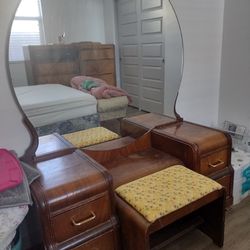 Must Sell Antique Bedroom Furniture For Sale  