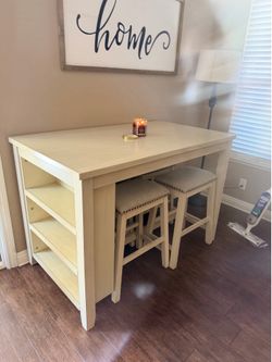 Kitchen pub table