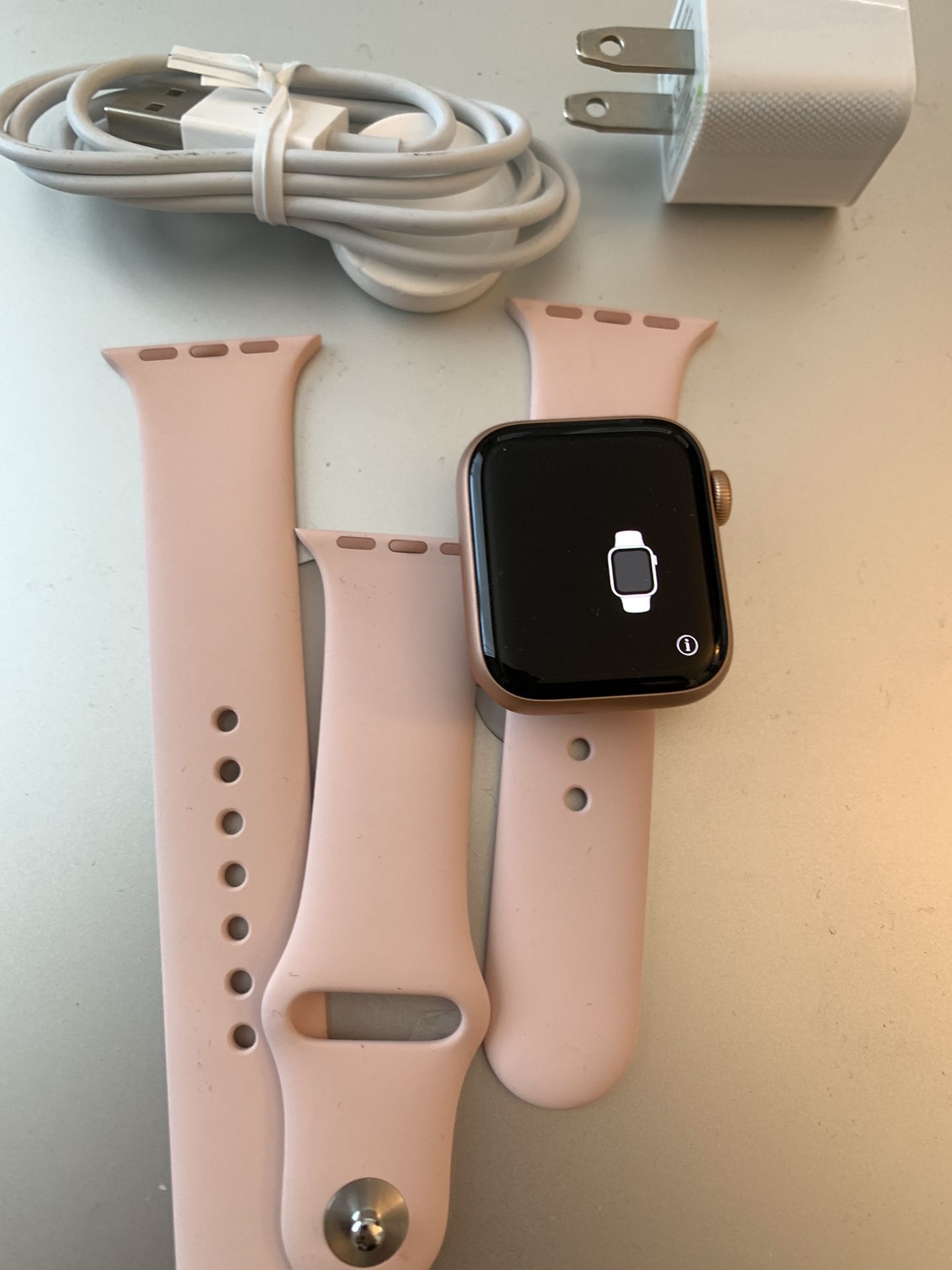 Apple Series 5 Rose Gold 40mm Apple Watch (Series 5) 40mm Rose Gold Aluminum w/ Tan Sport  main image 2