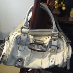 Guess Purse original
/ Hand Bag / Shoulder Strap 