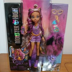 NEW. Monster High  Clawdeen Wolf DOLL w/ Crescent - Sealed Box 