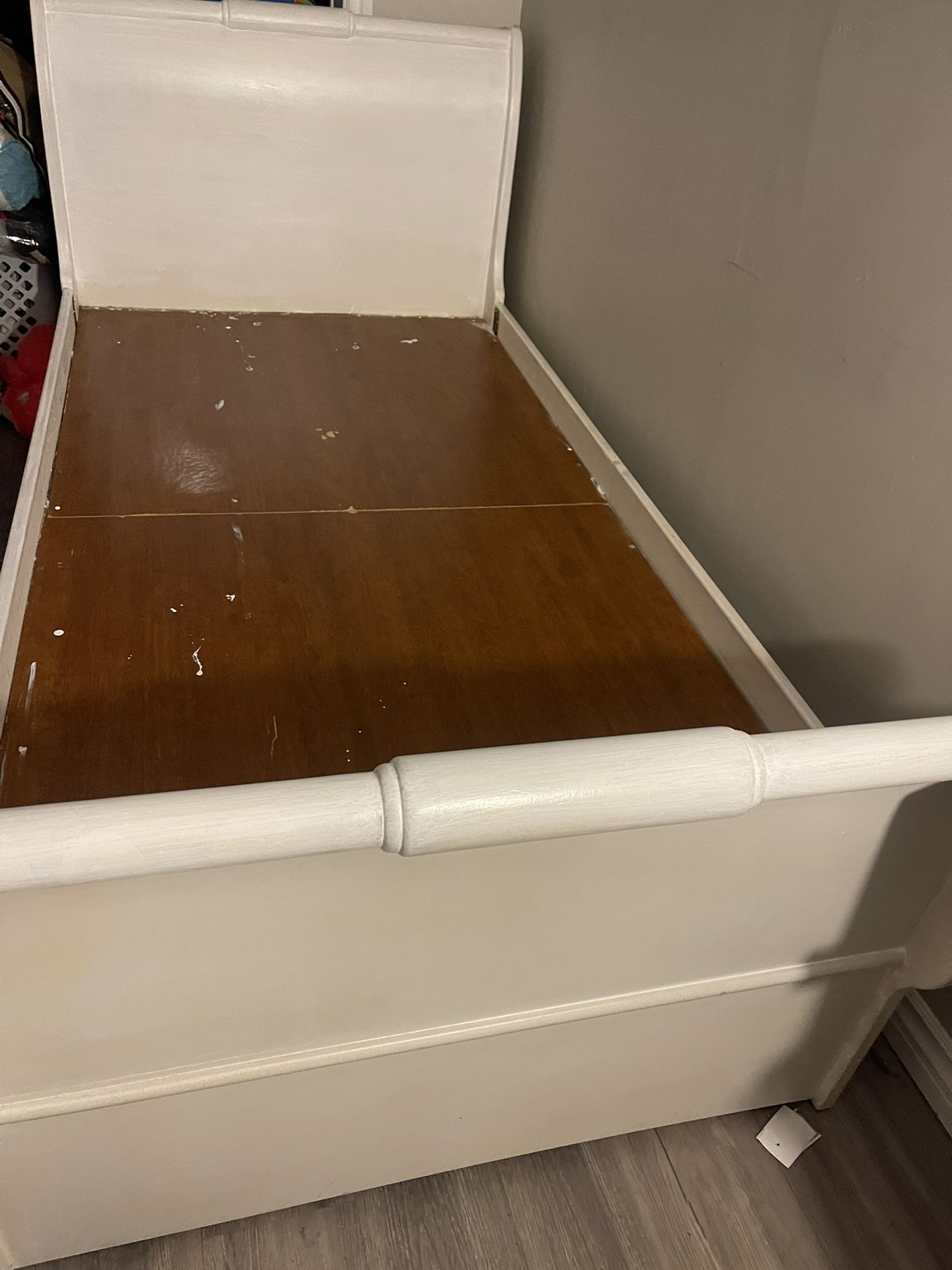 Free  Twin Bed Frame 