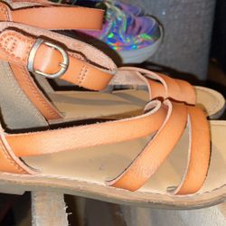Cat & Jack Tan Girls’ Sandals 