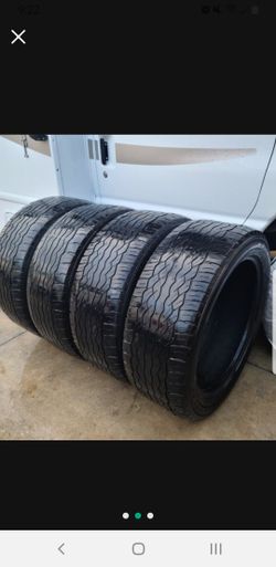 305 45 R22. Falken .......