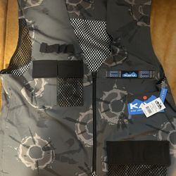 KAVU fishing Vest Brand new With tags. medium