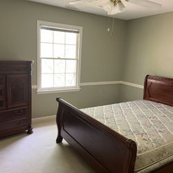 Queen Sleigh Bed With Chirotonic Queen Mattress And Box Springs 