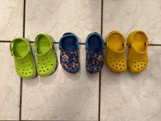 Boys Crocs Bundle 9C