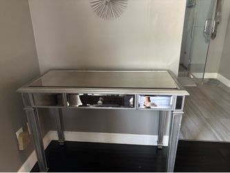 Vanity/desk