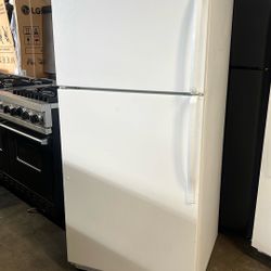 Whirlpool Apartment Size Top Freezer Refrigerator In White 