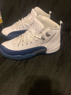 Navy blue Jordan size 6 1/2