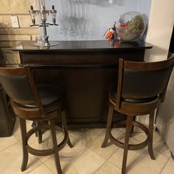 Bar With 2 Stools