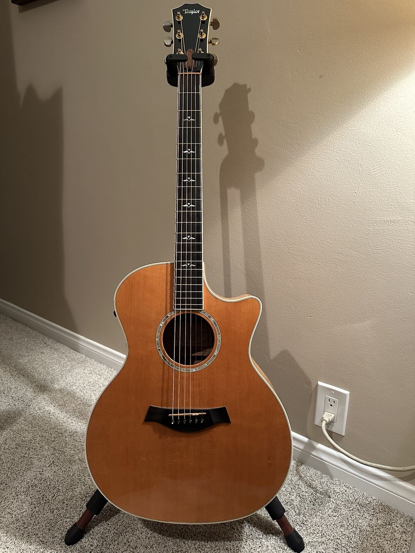 2001 Taylor 614CE Spruce/Maple acoustic