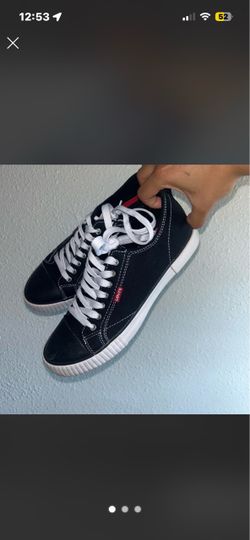 Levi's Low-Top Canvas Sneakers