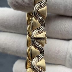 Ladies Gold Bracelet 