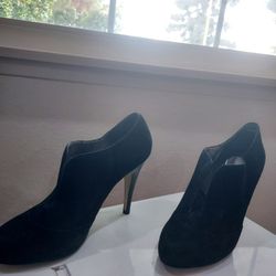 Banana Republic Heel/Bootie.  Black, 7.5.