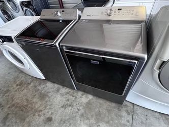 Graphite steel Maytag bravos xl and Maytag dryer xl dryer electric working perfectly.