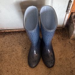 Women Size 8 Waterproof Rain Boots uGG hardcase