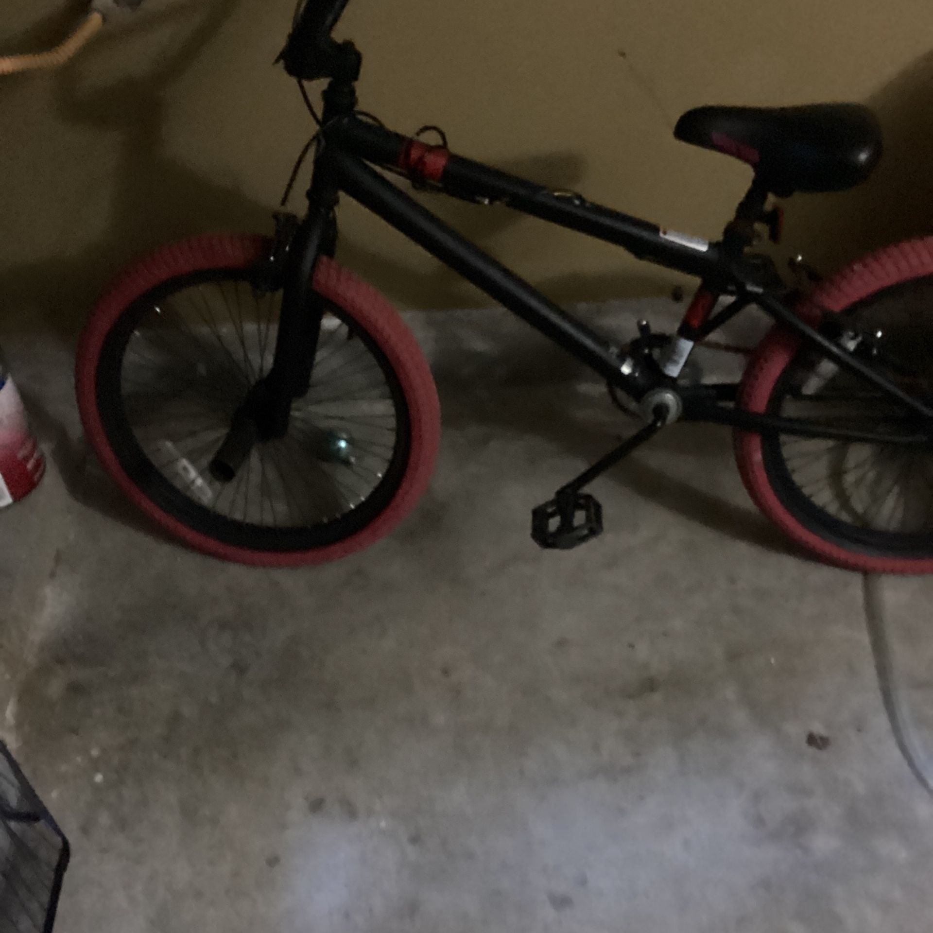 Bicycle, red and black for part or to be fixed rusted chain