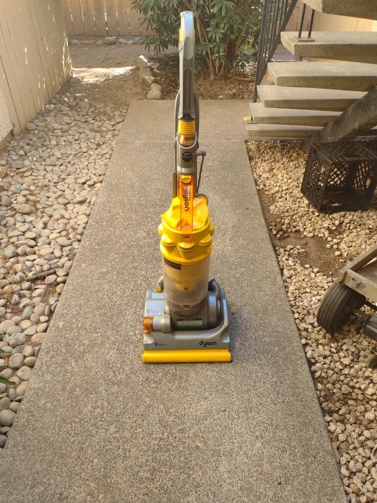 Dyson DC14 Vacuum Cleaner Like New