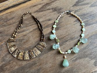 2 vintage necklaces