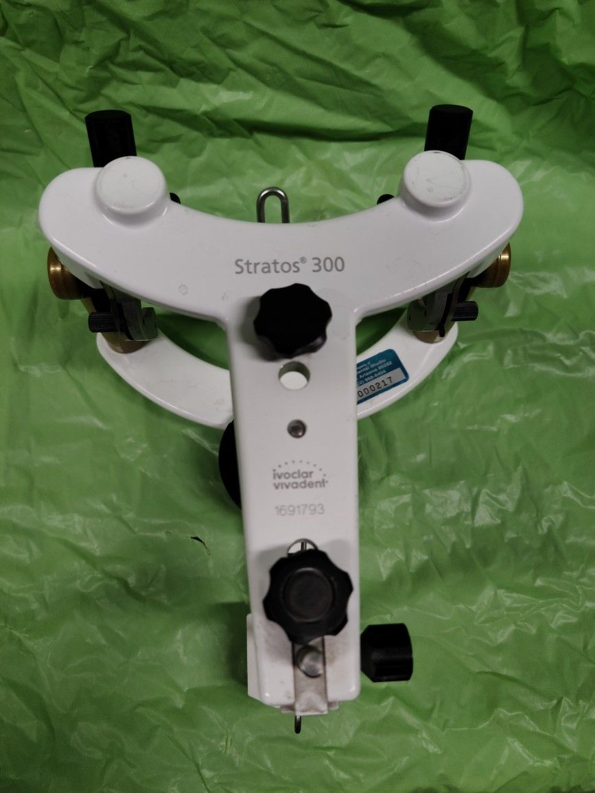 Dental Stratos 300 Articulator