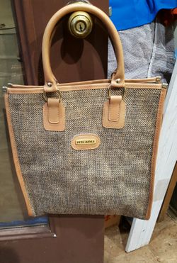 Fifth Avenue hand bag