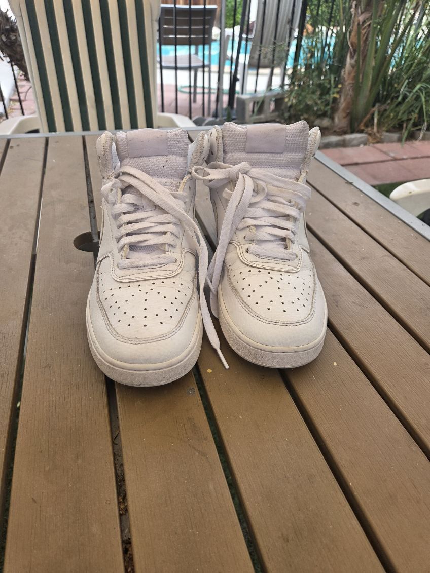 Nike Size 9.5