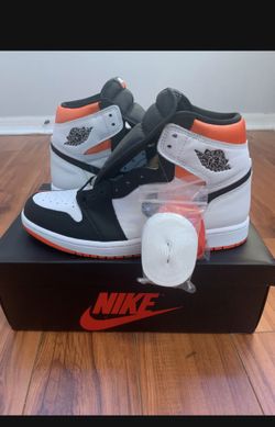 Air Jordan 1 retro high electro orange size 7.5