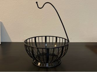 Metal Fruit Basket with Banana Hook